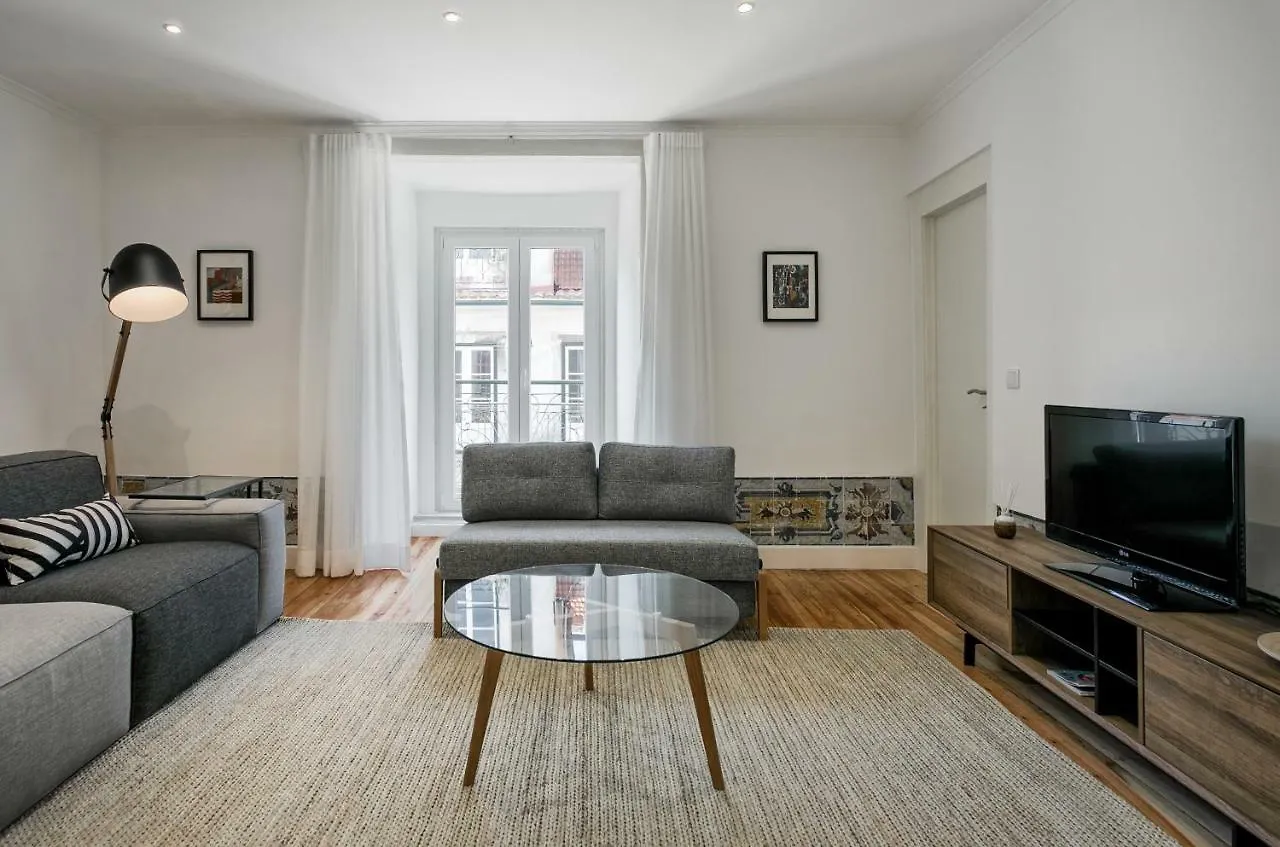 リスボンHip Tailor Made Duplex Penthouse In Bairro Altoアパートメント アパート